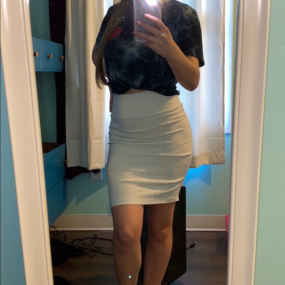 White pencil skirt